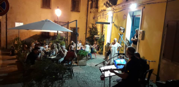 Sant’Antioco – Locale e Attivita’ Commerciale Via Regina Margherita mq. 95