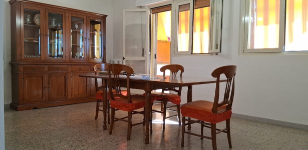 Iglesias – Appartamento Via Sulcis mq. 133 + Cantina